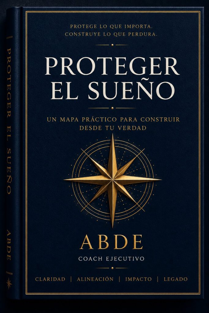 Portada del libro Proteger el sueño, de Abderrahim Ouadrassi: cubierta de tapa dura azul marino con una brújula dorada y el título en letras blancas.